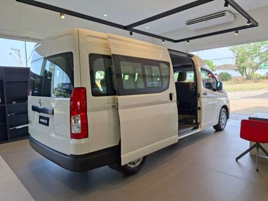 TOYOTA-HIACE-2.8 D-4D TURBO DIESEL MINIBUS 15+1 DX AUTOMÁTICO TOYOTA-HIACE-2026