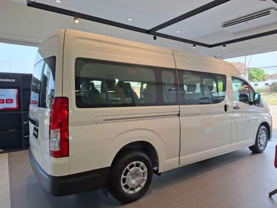 TOYOTA-HIACE-2026