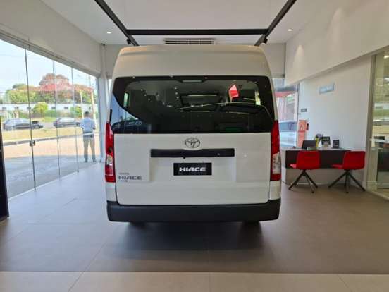 TOYOTA-HIACE-2.8 D-4D TURBO DIESEL MINIBUS 15+1 DX AUTOMÁTICO TOYOTA-HIACE-2026