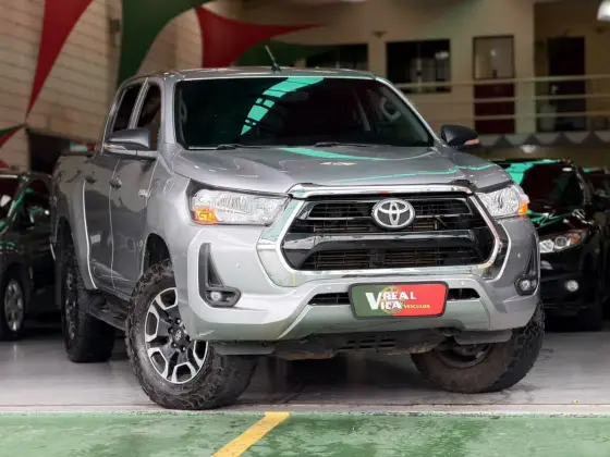 TOYOTA HILUX 2.8 D-4D TURBO DIESEL CD POWER PACK 4X4 MANUAL