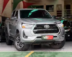 TOYOTA HILUX 2.8 D-4D TURBO DIESEL CD POWER PACK 4X4 MANUAL TOYOTA HILUX 2.8 D-4D TURBO DIESEL CD POWER PACK 4X4 MANUAL