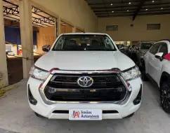 TOYOTA HILUX 2.8 D-4D TURBO DIESEL CD SRV 4X4 AUTOMÁTICO TOYOTA HILUX 2.8 D-4D TURBO DIESEL CD SRV 4X4 AUTOMÁTICO