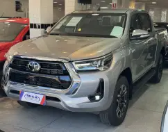 TOYOTA HILUX 2.8 D-4D TURBO DIESEL CD SRX 4X4 AUTOMÁTICO TOYOTA HILUX 2.8 D-4D TURBO DIESEL CD SRX 4X4 AUTOMÁTICO