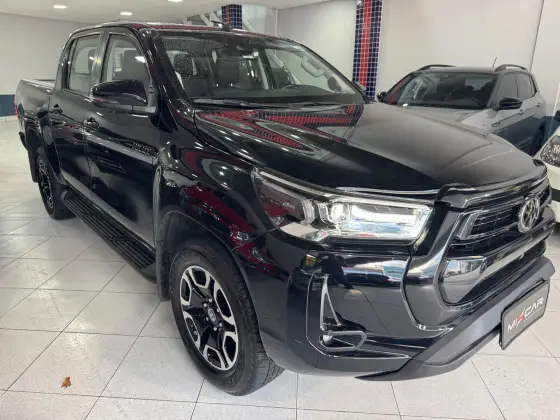 TOYOTA HILUX 2.8 D-4D TURBO DIESEL CD SRX LIMITED 4X4 AUTOMÁTICO