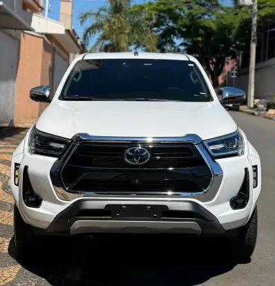 TOYOTA-HILUX-2026