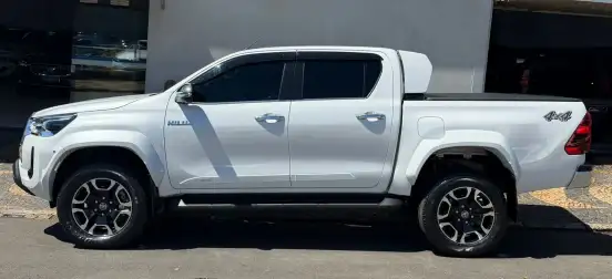 TOYOTA-HILUX-2026