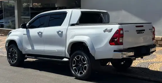 TOYOTA-HILUX-2026