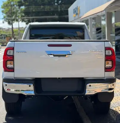 TOYOTA-HILUX-2026