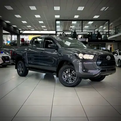 TOYOTA-HILUX-2.8 D-4D TURBO DIESEL CHASSI 4X4 AUTOMÁTICO TOYOTA-HILUX-2026