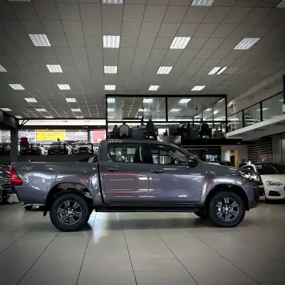 TOYOTA-HILUX-2026
