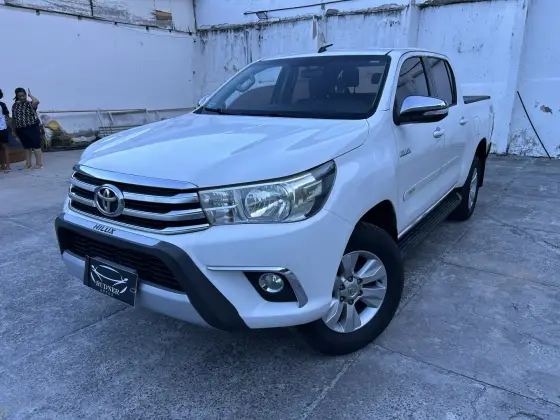 TOYOTA HILUX 2.8 SRV 4X4 CD 16V DIESEL 4P AUTOMÁTICO