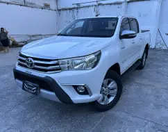 TOYOTA HILUX 2.8 SRV 4X4 CD 16V DIESEL 4P AUTOMÁTICO TOYOTA HILUX 2.8 SRV 4X4 CD 16V DIESEL 4P AUTOMÁTICO