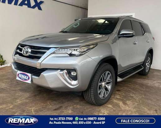 TOYOTA-HILUX-2019