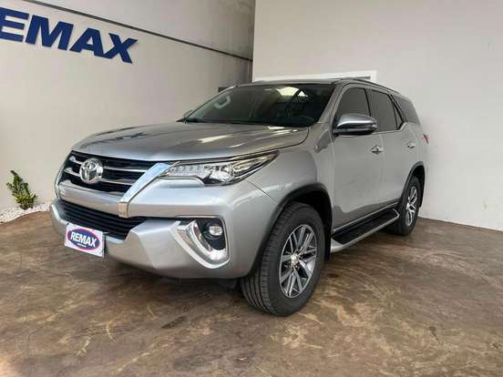 TOYOTA-HILUX-2.7 SR 4X2 CD 16V FLEX 4P AUTOMÁTICO TOYOTA-HILUX-2019