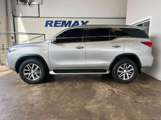 TOYOTA-HILUX-2.7 SR 4X2 CD 16V FLEX 4P AUTOMÁTICO TOYOTA-HILUX-2019