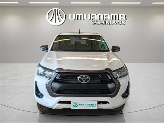 TOYOTA HILUX 2.8 D-4D TURBO DIESEL CD SR 4X4 AUTOMÁTICO
