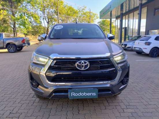 TOYOTA-HILUX-2.8 D-4D TURBO DIESEL CD SRV 4X4 AUTOMÁTICO TOYOTA-HILUX-2024