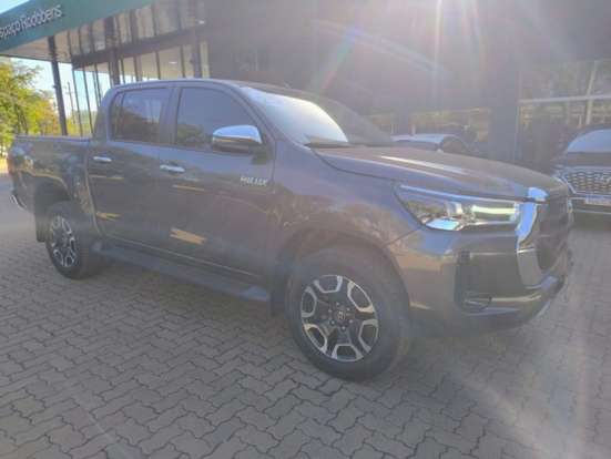 TOYOTA-HILUX-2024