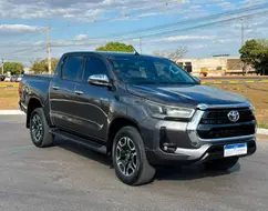 TOYOTA HILUX 2.8 D-4D TURBO DIESEL CD SRV 4X4 AUTOMÁTICO TOYOTA HILUX 2.8 D-4D TURBO DIESEL CD SRV 4X4 AUTOMÁTICO