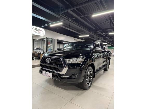 TOYOTA HILUX 2.8 D-4D TURBO DIESEL CD SRV 4X4 AUTOMÁTICO