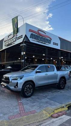 TOYOTA HILUX 2.8 D-4D TURBO DIESEL CD SRV 4X4 AUTOMÁTICO