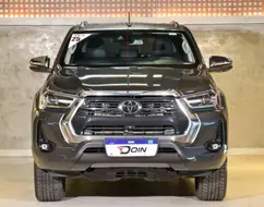 TOYOTA HILUX 2.8 D-4D TURBO DIESEL CD SRX 4X4 AUTOMÁTICO TOYOTA HILUX 2.8 D-4D TURBO DIESEL CD SRX 4X4 AUTOMÁTICO