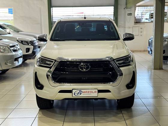 TOYOTA HILUX 2.8 D-4D TURBO DIESEL CD SRX 4X4 AUTOMÁTICO