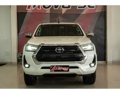 TOYOTA HILUX 2.8 D-4D TURBO DIESEL CD SRX 4X4 AUTOMÁTICO TOYOTA HILUX 2.8 D-4D TURBO DIESEL CD SRX 4X4 AUTOMÁTICO