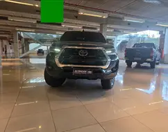 TOYOTA HILUX 2.8 D-4D TURBO DIESEL CD SRX 4X4 AUTOMÁTICO TOYOTA HILUX 2.8 D-4D TURBO DIESEL CD SRX 4X4 AUTOMÁTICO