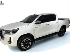 TOYOTA HILUX 2.8 D-4D TURBO DIESEL CD SRX 4X4 AUTOMÁTICO TOYOTA HILUX 2.8 D-4D TURBO DIESEL CD SRX 4X4 AUTOMÁTICO
