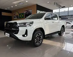 TOYOTA HILUX 2.8 D-4D TURBO DIESEL CD SRX 4X4 AUTOMÁTICO TOYOTA HILUX 2.8 D-4D TURBO DIESEL CD SRX 4X4 AUTOMÁTICO