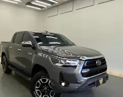 TOYOTA HILUX 2.8 D-4D TURBO DIESEL CD SRX 4X4 AUTOMÁTICO TOYOTA HILUX 2.8 D-4D TURBO DIESEL CD SRX 4X4 AUTOMÁTICO