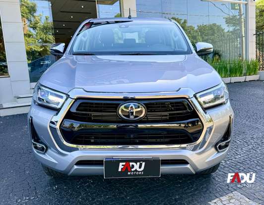 TOYOTA-HILUX-2025