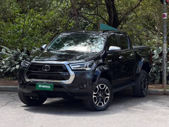 TOYOTA HILUX 2.8 D-4D TURBO DIESEL CD SRX PLUS 4X4 AUTOMÁTICO
