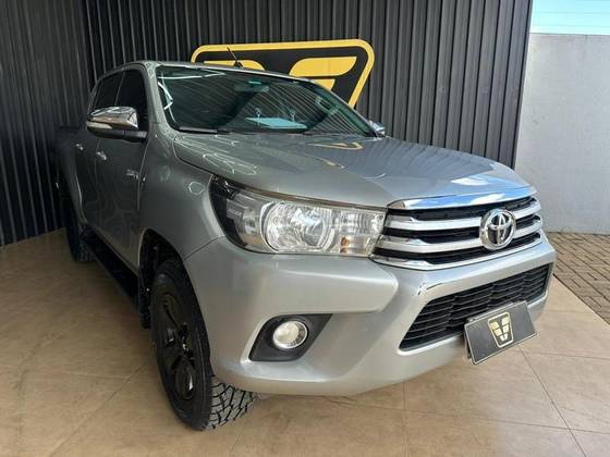 TOYOTA HILUX 2.8 SRV 4X4 CD 16V DIESEL 4P AUTOMÁTICO