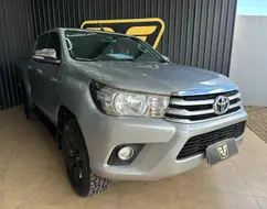 TOYOTA HILUX 2.8 SRV 4X4 CD 16V DIESEL 4P AUTOMÁTICO TOYOTA HILUX 2.8 SRV 4X4 CD 16V DIESEL 4P AUTOMÁTICO