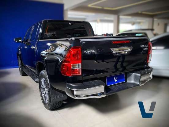 TOYOTA-HILUX-2.8 SRX 4X4 CD 16V DIESEL 4P AUTOMÁTICO TOYOTA-HILUX-2016