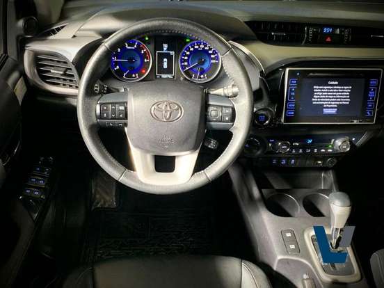 TOYOTA-HILUX-2016