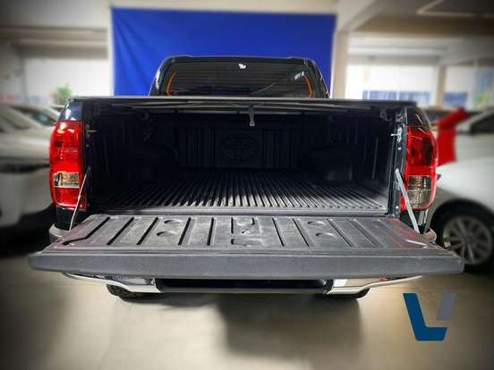 TOYOTA-HILUX-2016