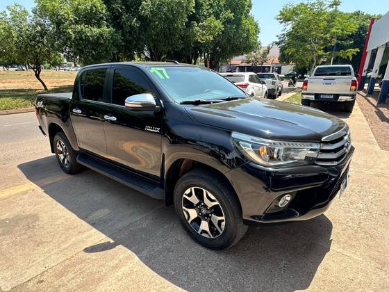 TOYOTA HILUX 2.8 SRX 4X4 CD 16V DIESEL 4P AUTOMÁTICO