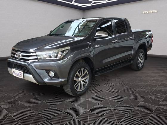 TOYOTA HILUX 2.8 SRX 4X4 CD 16V DIESEL 4P AUTOMÁTICO