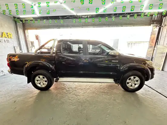 TOYOTA-HILUX-3.0 SR 4X4 CD 16V TURBO INTERCOOLER DIESEL 4P AUTOMÁTICO TOYOTA-HILUX-2011