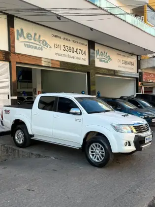 TOYOTA HILUX 3.0 SRV 4X4 CD 16V TURBO INTERCOOLER DIESEL 4P AUTOMÁTICO