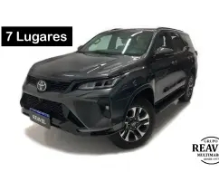 TOYOTA HILUX SW4 2.8 D-4D TURBO DIESEL DIAMOND 7L 4X4 AUTOMÁTICO TOYOTA HILUX SW4 2.8 D-4D TURBO DIESEL DIAMOND 7L 4X4 AUTOMÁTICO