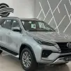 TOYOTA HILUX SW4 2.8 D-4D TURBO DIESEL SRX 7L 4X4 AUTOMÁTICO TOYOTA HILUX SW4 2.8 D-4D TURBO DIESEL SRX 7L 4X4 AUTOMÁTICO