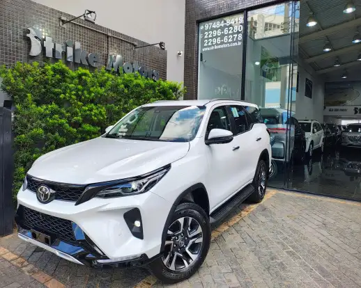 TOYOTA-HILUX SW4-2026