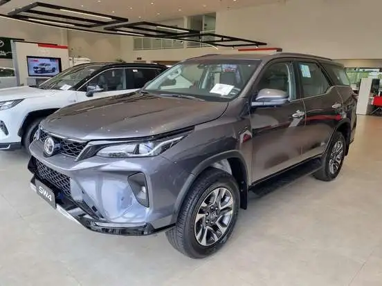 TOYOTA-HILUX SW4-2026