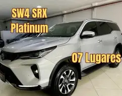 TOYOTA HILUX SW4 2.8 D-4D TURBO DIESEL SRX PLATINUM 7L 4X4 AUTOMÁTICO TOYOTA HILUX SW4 2.8 D-4D TURBO DIESEL SRX PLATINUM 7L 4X4 AUTOMÁTICO