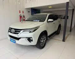 TOYOTA HILUX SW4 2.8 SRX 4X4 16V TURBO INTERCOOLER DIESEL 4P AUTOMÁTICO TOYOTA HILUX SW4 2.8 SRX 4X4 16V TURBO INTERCOOLER DIESEL 4P AUTOMÁTICO