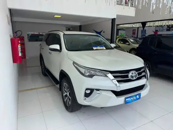 TOYOTA-HILUX SW4-2018